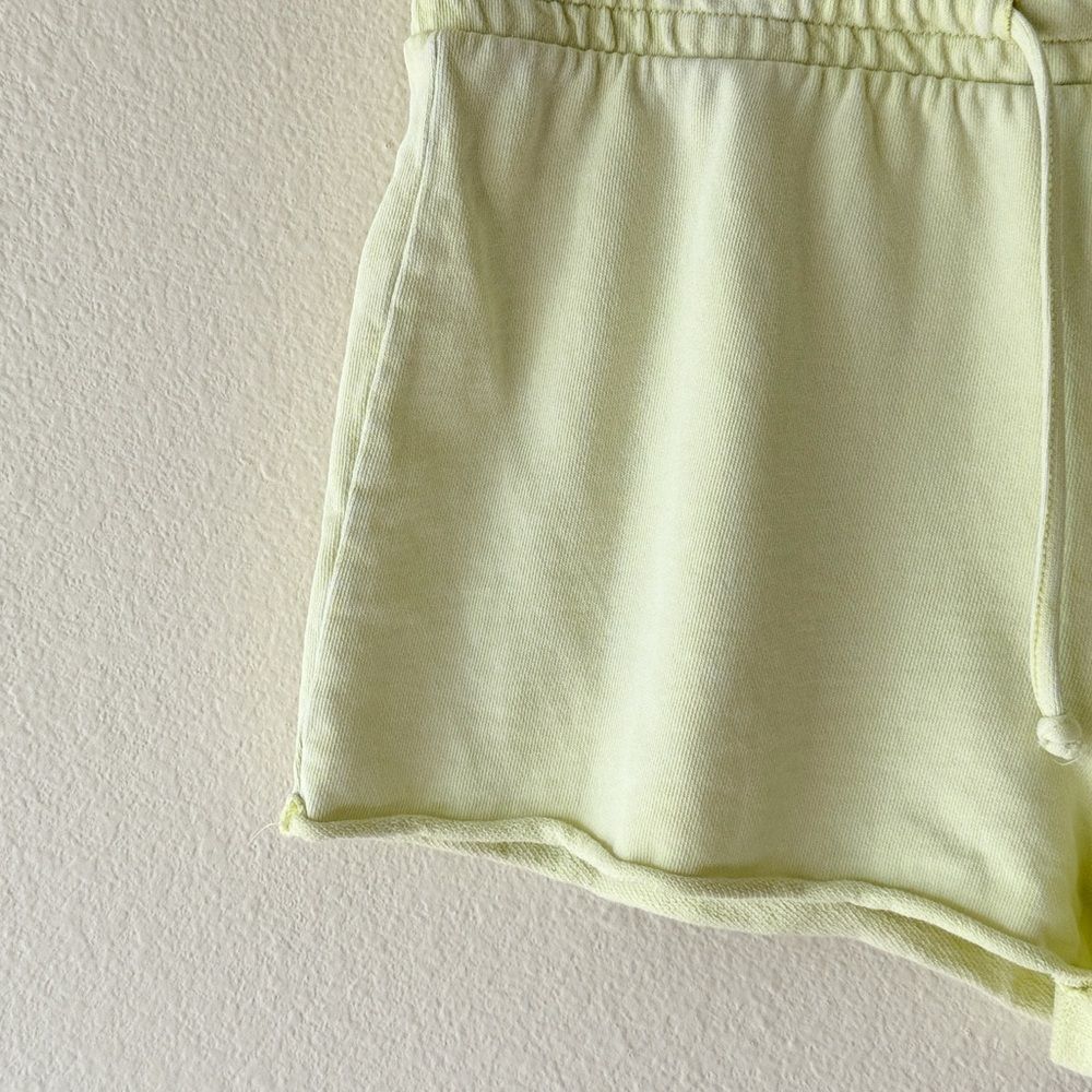 Peloton Drawstring Sweat Shorts Size Small - Picture 3 of 7